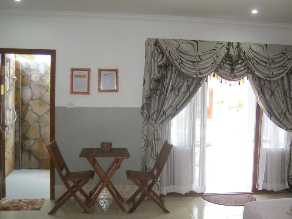 Pat Pat Guesthouse Sihanoukville Room photo