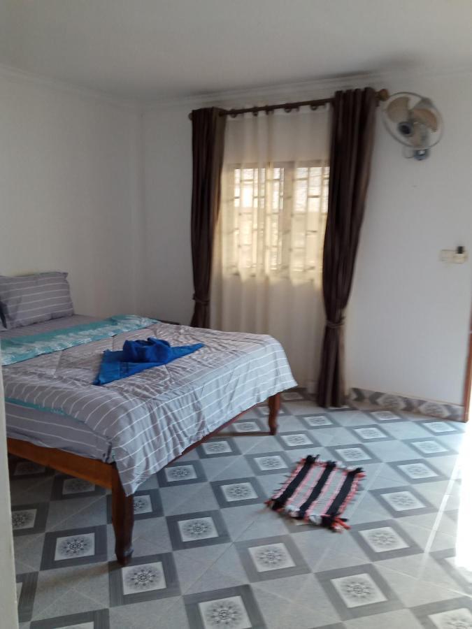 Pat Pat Guesthouse Sihanoukville Exterior photo